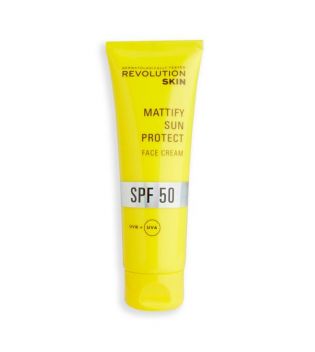 Revolution Skincare -  Protector solar facial matificante SPF50